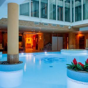 Grand Rose Spa Hotel